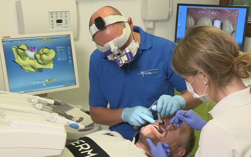 Anpassung eines Implantats